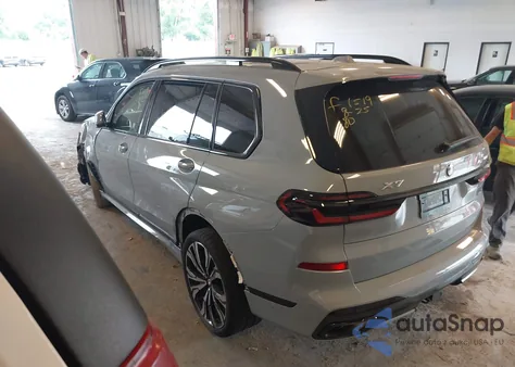 2026 BMW X7 xDrive40I z USA, uszkodzony, nr VIN 5UX23EM08T9073770